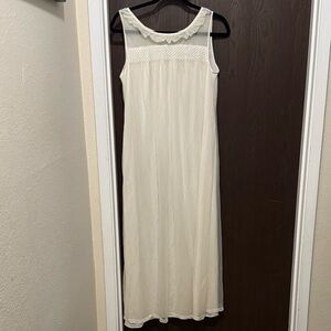 Vintage Sheer Chiffon Overlay Lace Ruffle Trim Cream Nightgown Small Medium EUC